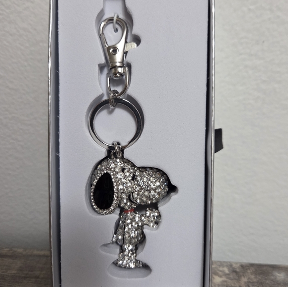 New COACH X Peanuts Notila 19 With Both Fob's N Socks - Picture 14 of 14